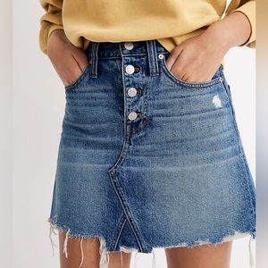 Madewell denim A-line Jean skirt, size 27. Must need for summer!